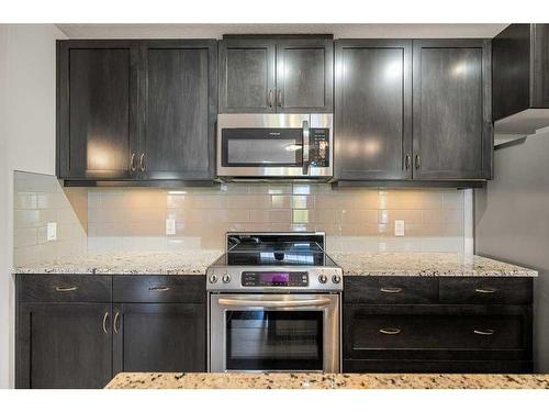 209-201 20 Avenue Ne, Calgary, AB - Indoor Photo Showing Kitchen