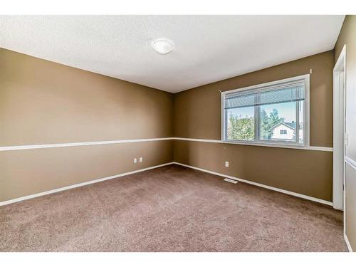 129 Elgin Meadows View Se, Calgary, AB - Indoor Photo Showing Other Room