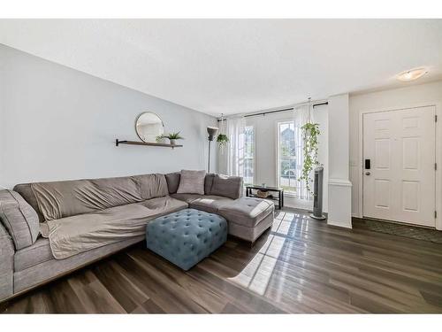 129 Elgin Meadows View Se, Calgary, AB - Indoor Photo Showing Living Room