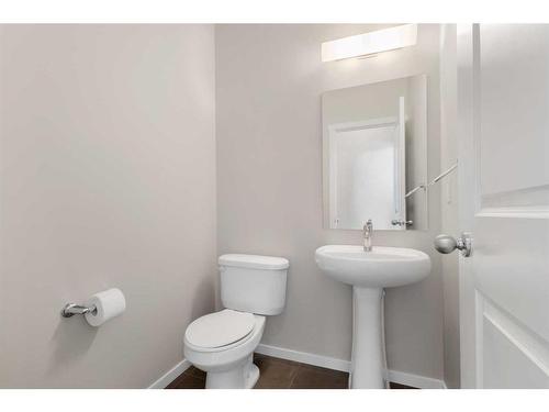 1412-125 Panatella Way Nw, Calgary, AB - Indoor Photo Showing Bathroom