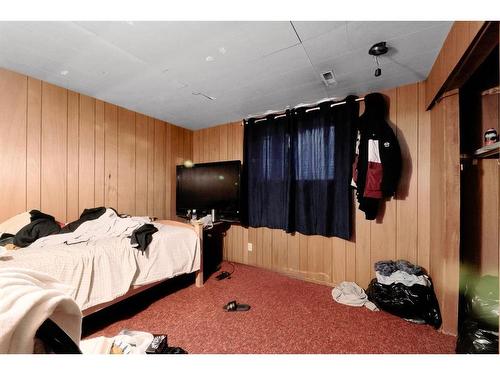 93 Marwood Circle Ne, Calgary, AB - Indoor Photo Showing Bedroom