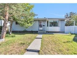 93 Marwood Circle NE Calgary, AB T2A 2R9