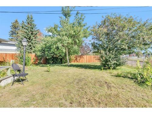 93 Marwood Circle Ne, Calgary, AB - Outdoor