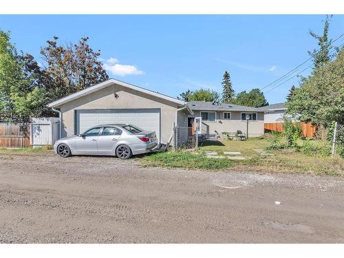 93 Marwood Circle Ne, Calgary, AB - Outdoor