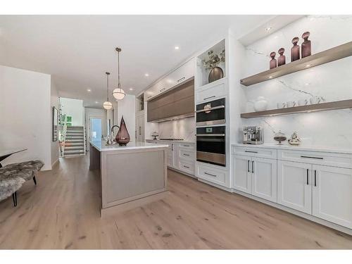 2210 4 Avenue Nw, Calgary, AB - Indoor Photo Showing Kitchen With Upgraded Kitchen