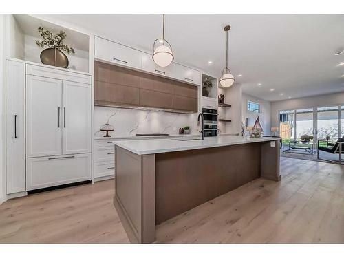 2210 4 Avenue Nw, Calgary, AB - Indoor Photo Showing Kitchen