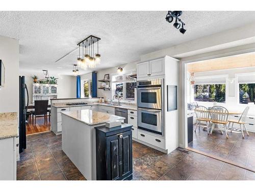 5826 Imperial Drive, Olds, AB - Indoor Photo Showing Kitchen With Upgraded Kitchen