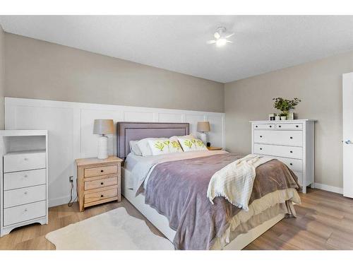 5826 Imperial Drive, Olds, AB - Indoor Photo Showing Bedroom