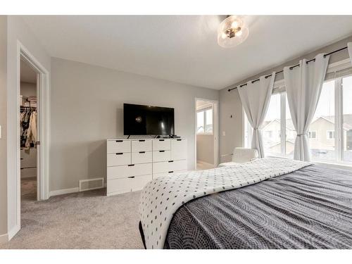 225 Masters Crescent Se, Calgary, AB - Indoor Photo Showing Bedroom