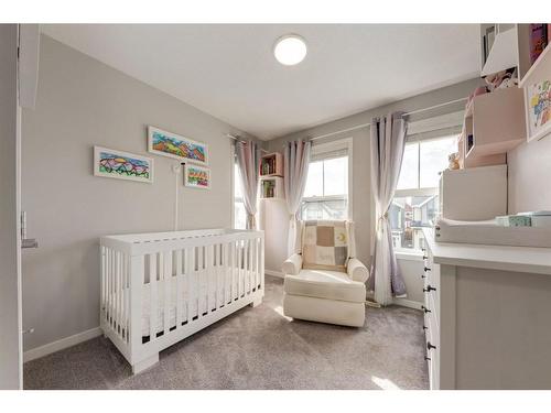 225 Masters Crescent Se, Calgary, AB - Indoor Photo Showing Bedroom