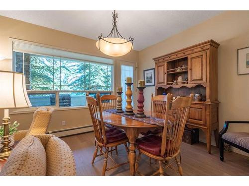 119-2144 Paliswood Road Sw, Calgary, AB - Indoor Photo Showing Dining Room