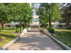 119-2144 Paliswood Road SW Calgary, AB T2V 5K2