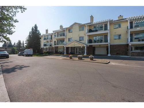 119-2144 Paliswood Road Sw, Calgary, AB - Outdoor With Facade