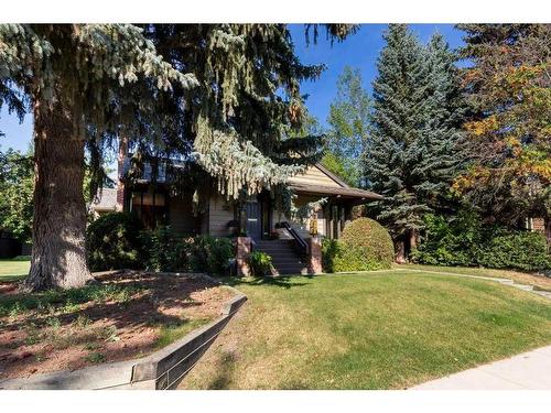 3025 Roxboro Glen Road Sw, Calgary, AB - Outdoor