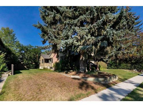 3025 Roxboro Glen Road Sw, Calgary, AB - Outdoor