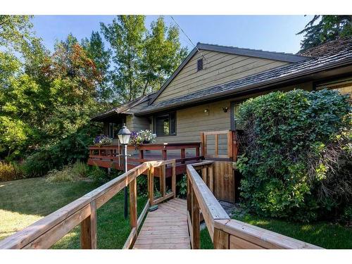 3025 Roxboro Glen Road Sw, Calgary, AB - Outdoor With Exterior