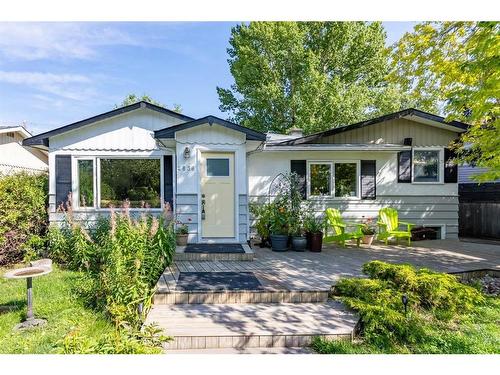 4836 Montana Crescent Nw, Calgary, AB - Outdoor