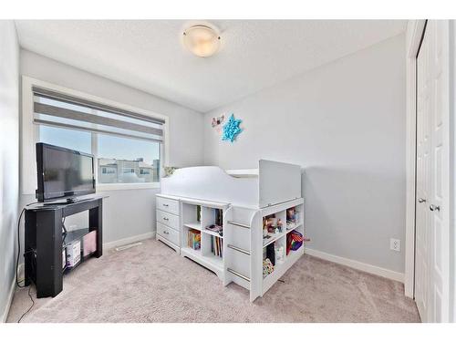 404-70 Saddlestone Drive Ne, Calgary, AB - Indoor Photo Showing Other Room