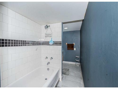 109 Mckerrell Way Se, Calgary, AB - Indoor Photo Showing Bathroom