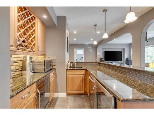 189 Cranleigh Terrace Se, Calgary, AB - Indoor Photo Showing Kitchen