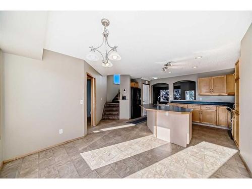 84 Covebrook Close Ne, Calgary, AB - Indoor Photo Showing Kitchen