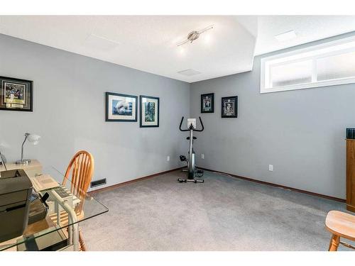 3 Evergreen Close Sw, Calgary, AB - Indoor