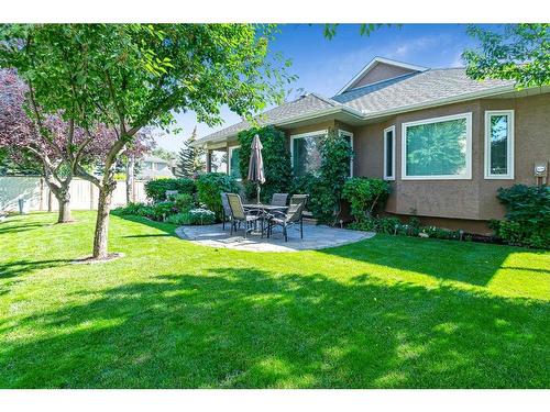 3 Evergreen Close Sw, Calgary, AB - Outdoor