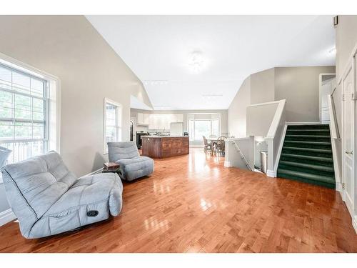 246025 20 Street East, Rural Foothills County, AB - Indoor Photo Showing Living Room