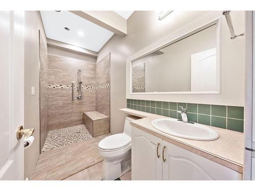 246025 20 Street East, Rural Foothills County, AB - Indoor Photo Showing Bathroom