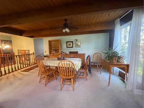 40 Westhill Crescent, Didsbury, AB - Indoor Photo Showing Dining Room