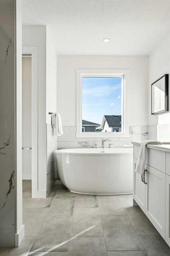 23 Saddlebred Place, Cochrane, AB - Indoor Photo Showing Bathroom