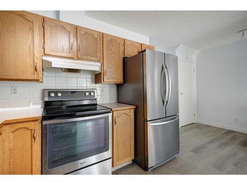 6B Millview Way Sw, Calgary, AB - Indoor Photo Showing Kitchen