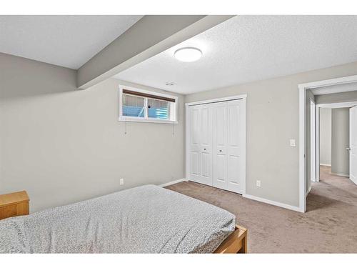 123 Walden Heights Se, Calgary, AB - Indoor Photo Showing Bedroom