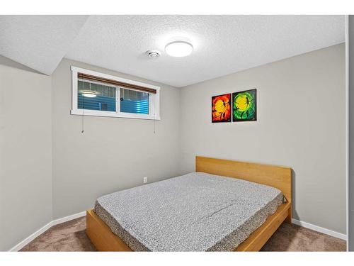 123 Walden Heights Se, Calgary, AB - Indoor Photo Showing Bedroom