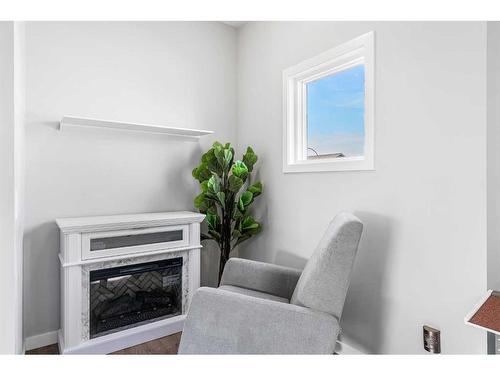 307 Walgrove Boulevard Se, Calgary, AB - Indoor Photo Showing Other Room