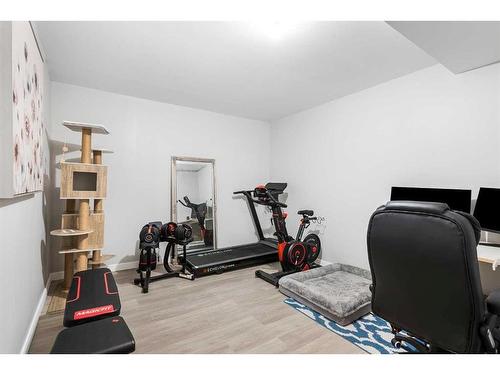 307 Walgrove Boulevard Se, Calgary, AB - Indoor Photo Showing Gym Room