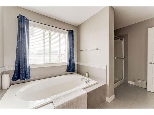 1611 Monteith Drive Se Drive, High River, AB - Indoor Photo Showing Bathroom