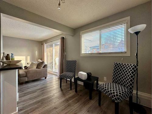 203-312 15 Avenue Ne, Calgary, AB - Indoor