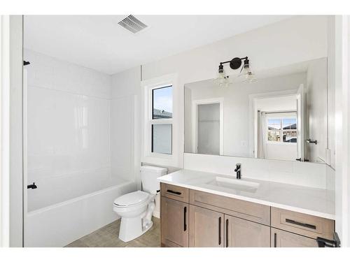 176 Sandpiper Landing, Chestermere, AB - Indoor Photo Showing Bathroom