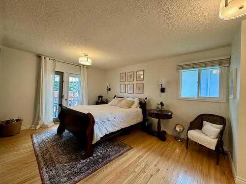 2311 Lake Bonavista Drive Se, Calgary, AB - Indoor Photo Showing Bedroom