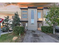 464 Covecreek Circle NE Calgary, AB T3K 0W6