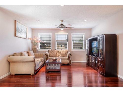 356 Windermere Drive, Chestermere, AB - Indoor Photo Showing Living Room