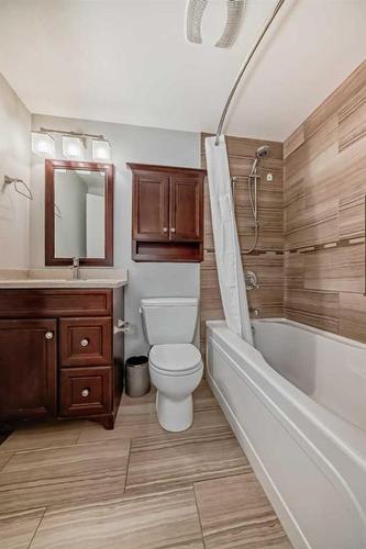 102-999 Canyon Meadows Drive Sw, Calgary, AB - Indoor Photo Showing Bathroom