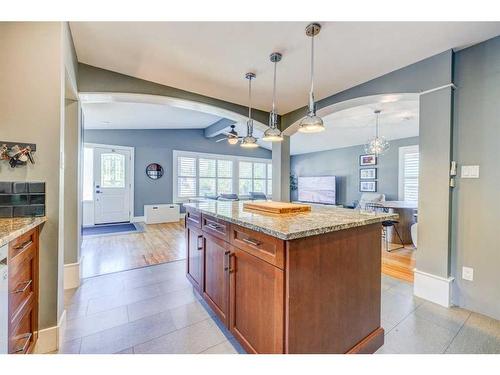 1227 Ninga Road Nw, Calgary, AB - Indoor Photo Showing Kitchen