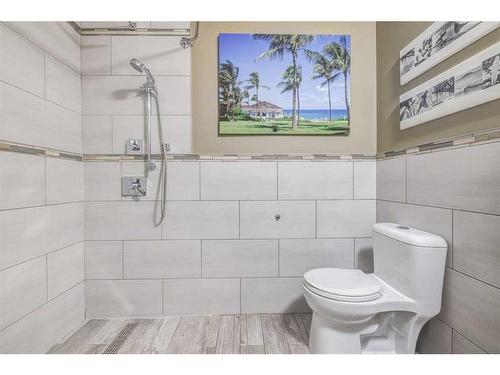 1227 Ninga Road Nw, Calgary, AB - Indoor Photo Showing Bathroom