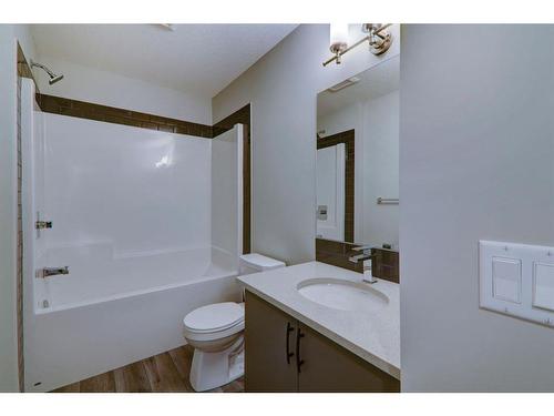 116 Walden Lane Se, Calgary, AB - Indoor Photo Showing Bathroom