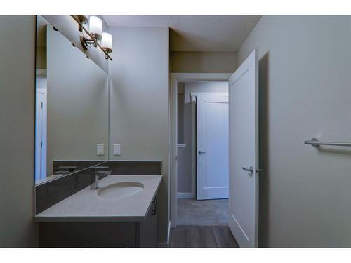 116 Walden Lane Se, Calgary, AB - Indoor Photo Showing Bathroom