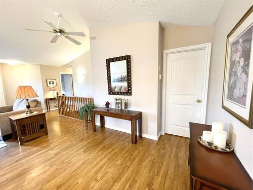 1901 Riverside Road Nw, High River, AB - Indoor