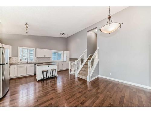 251 Erin Meadow Close Se, Calgary, AB - Indoor Photo Showing Kitchen