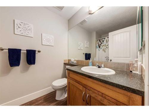 4-226 Village Terrace Sw, Calgary, AB - Indoor Photo Showing Bathroom